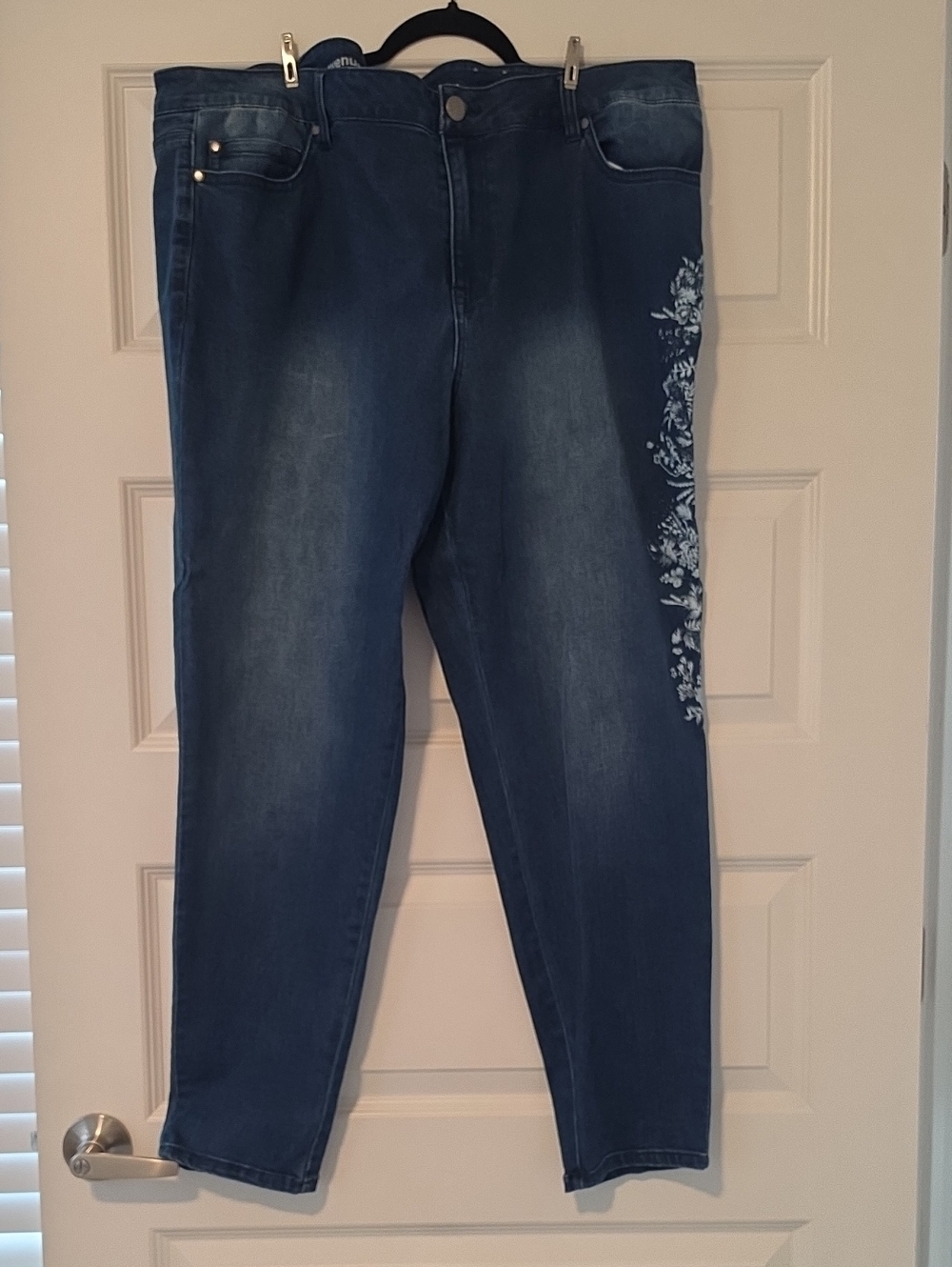Women's Dark Blue Floral Side-Print Jeans 20w Adverage